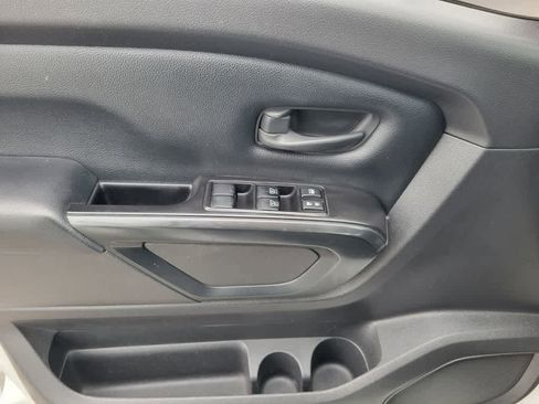 Used 2017 Nissan Titan S RWD image 18