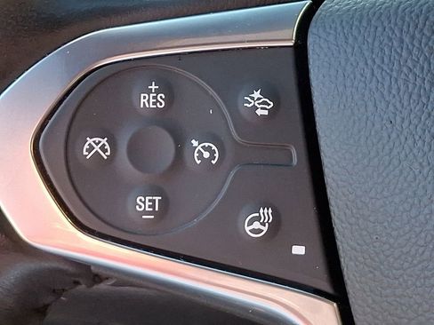 Used 2022 Chevrolet Traverse LT AWD/4WD image 21