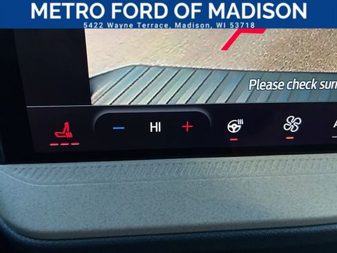 Used 2025 Ford Maverick Lariat w/ 4K Tow Package image 28