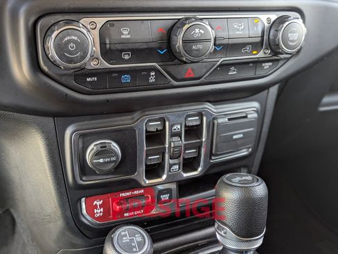 Used 2022 Jeep Wrangler Unlimited Rubicon 4xe image 21