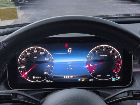 Used 2023 Mercedes-Benz C 300 Sedan image 25