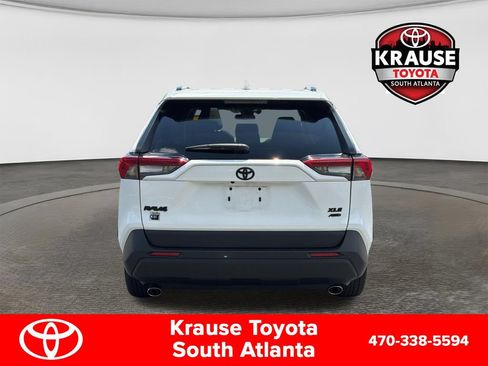 Used 2022 Toyota RAV4 XLE w/ Convenience Package AWD/4WD image 7