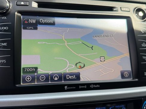 Used 2019 Toyota Highlander XLE FWD image 23