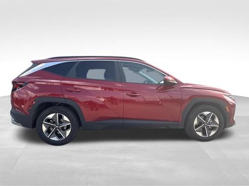 Used 2025 Hyundai Tucson SEL FWD image 4
