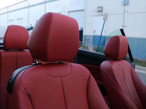 Used 2015 BMW M235i Convertible image 25