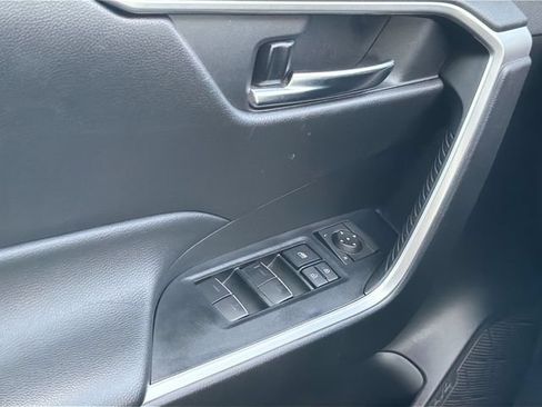 Used 2024 Toyota RAV4 XLE FWD image 17