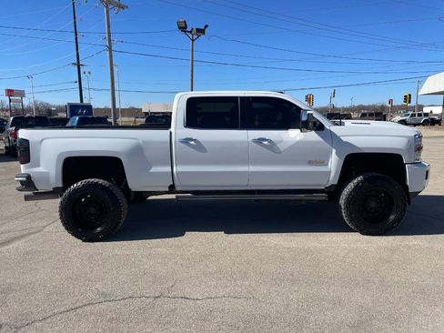 Used 2018 Chevrolet Silverado 2500 High Country image 7