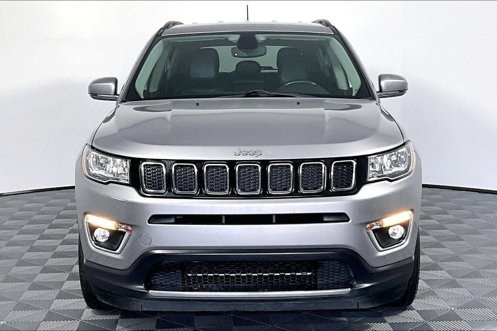 Used 2019 Jeep Compass Limited FWD image 3