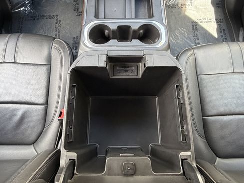 Used 2022 Chevrolet Silverado 1500 High Country w/ Technology Package image 27