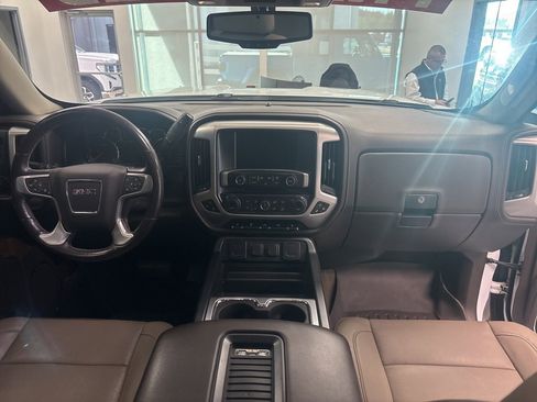 Used 2018 GMC Sierra 1500 SLT w/ SLT Preferred Package image 11