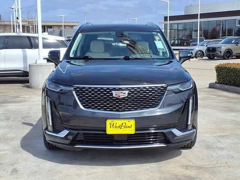 Used 2023 Cadillac XT6 Premium Luxury w/ Technology Package FWD image 6