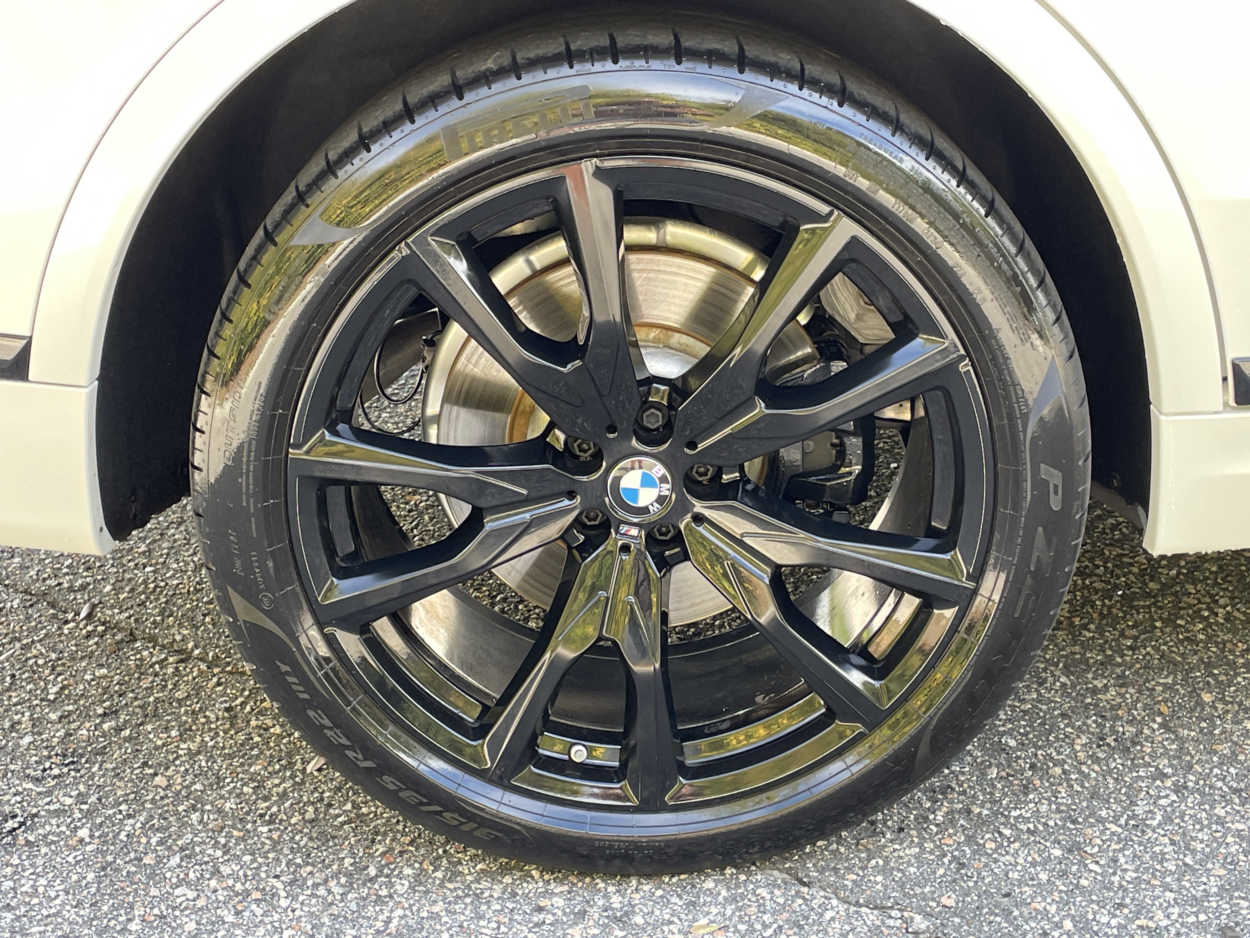 Used 2025 BMW X7 xDrive40i w/ M Sport Package AWD/4WD image 39