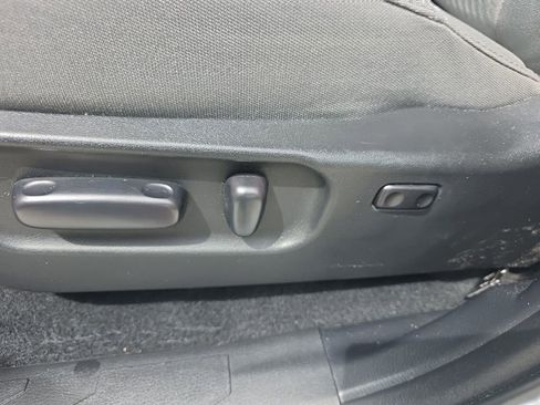 Used 2023 Toyota Tacoma SR5 w/ Technology Package image 21