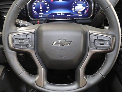 Used 2025 Chevrolet Silverado 2500 ZR2 image 37