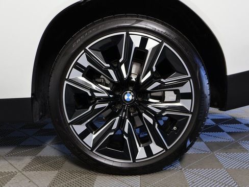 Used 2025 BMW X3 xDrive30i w/ Premium Package image 16