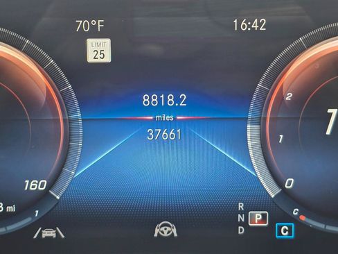 Used 2020 Mercedes-Benz GLE 350 4MATIC image 8