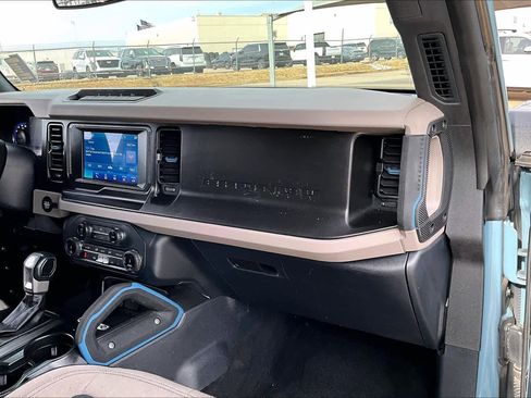 Used 2022 Ford Bronco Wildtrak image 17