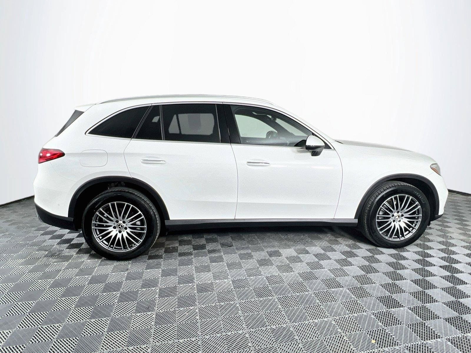 Certified 2026 Mercedes-Benz GLC 300 4MATIC image 7