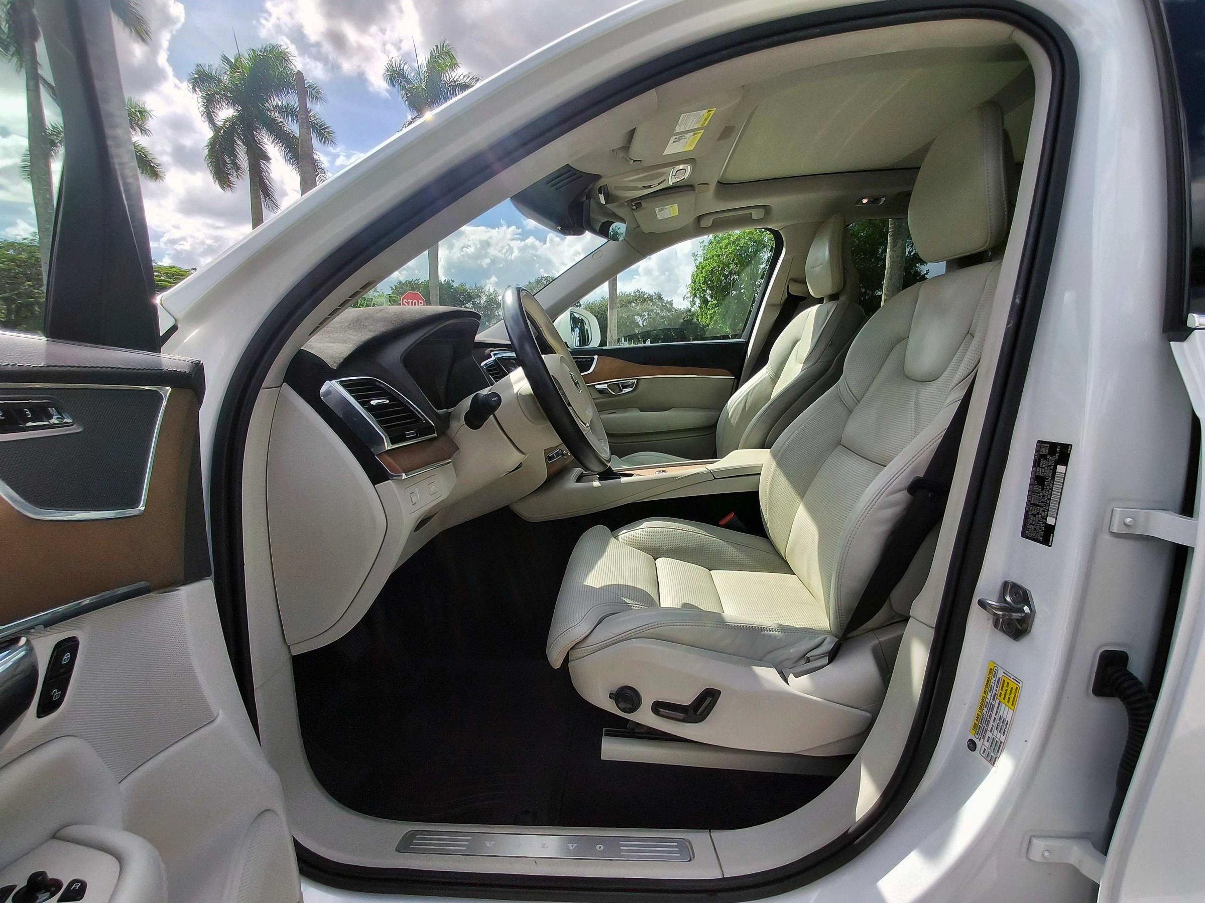 Used 2016 Volvo XC90 T6 Inscription AWD/4WD image 28