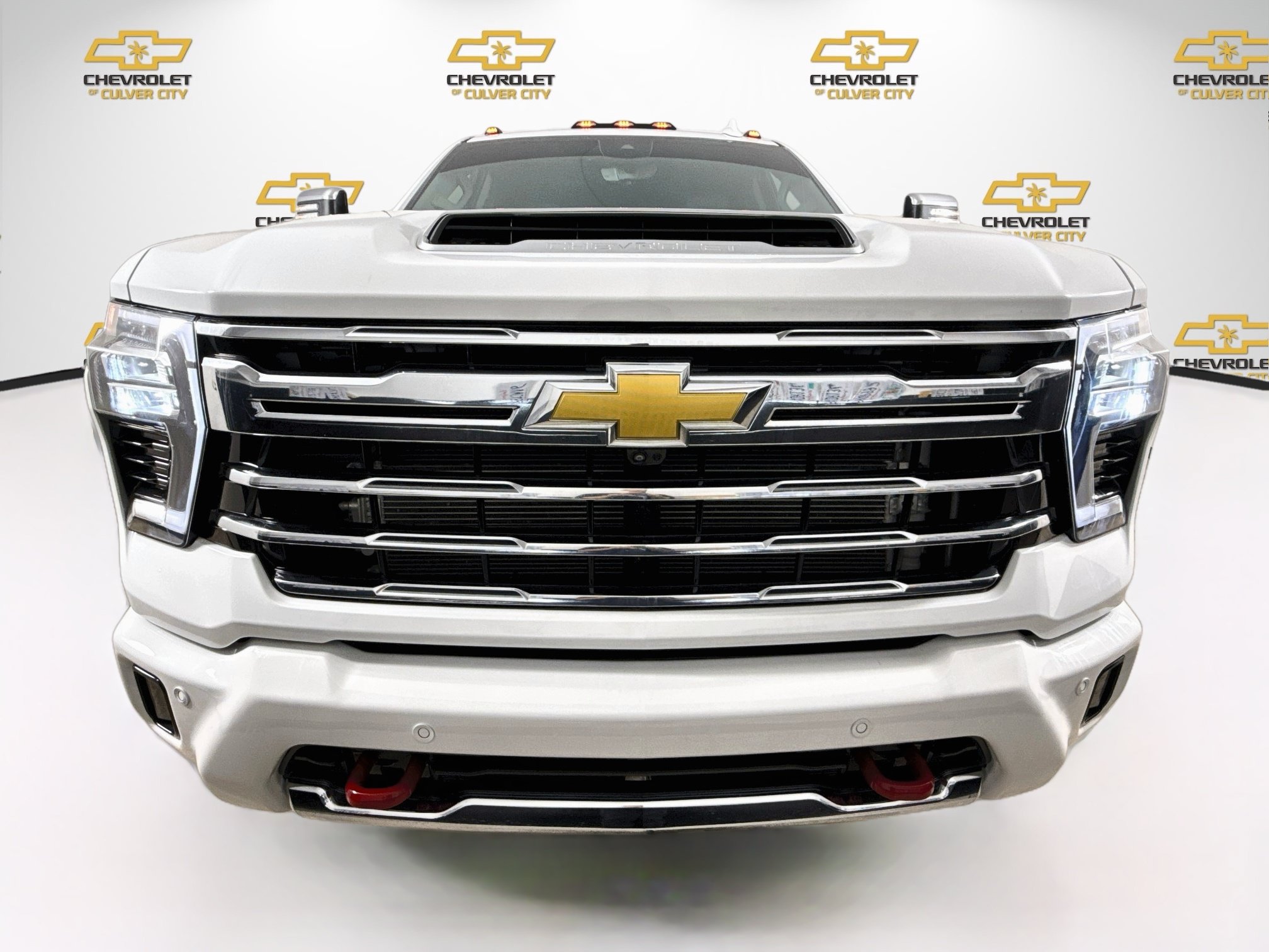 Used 2024 Chevrolet Silverado 3500 LTZ w/ LTZ Plus Package AWD/4WD image 2