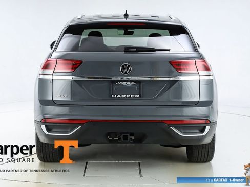 Used 2023 Volkswagen Atlas Cross Sport SE w/ Black Wheel Package image 46