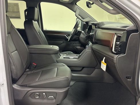 New 2026 GMC Sierra 2500 Denali w/ Denali Reserve Package image 37