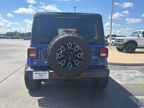 Used 2020 Jeep Wrangler Unlimited Sahara AWD/4WD image 6