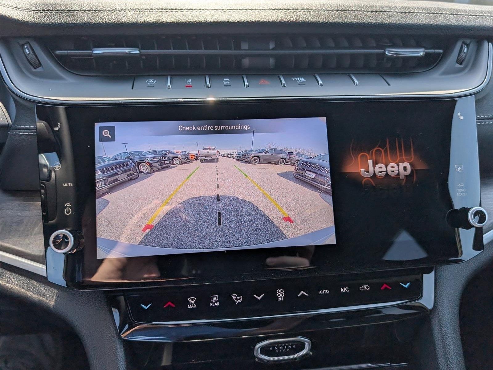 New 2026 Jeep Grand Cherokee Limited AWD/4WD image 24