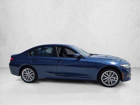 Used 2023 BMW 330i Sedan w/ Convenience Package RWD image 4