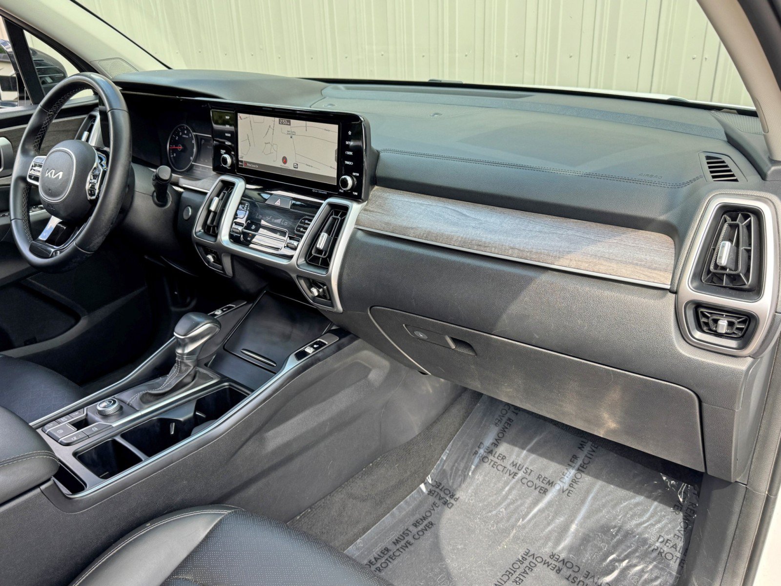 Used 2022 Kia Sorento EX w/ Panoramic Sunroof Package FWD image 14