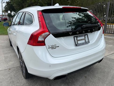 Used 2015 Volvo V60 T5 Platinum image 8