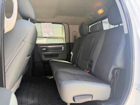 Used 2018 RAM 2500 Big Horn w/ Harvest Edition AWD/4WD image 4