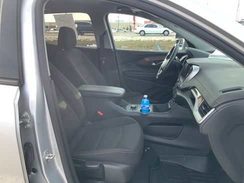Used 2021 GMC Terrain SLE w/ Driver Convenience Package image 16
