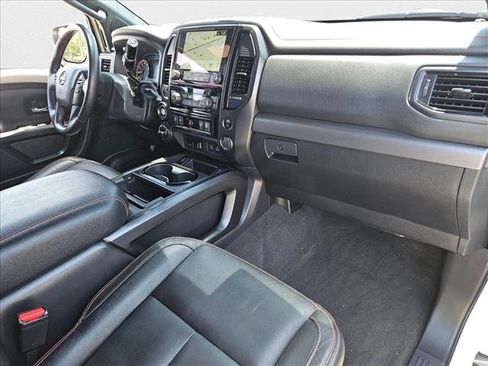 Used 2021 Nissan Titan PRO-4X w/ Pro-4x Convenience Package image 20