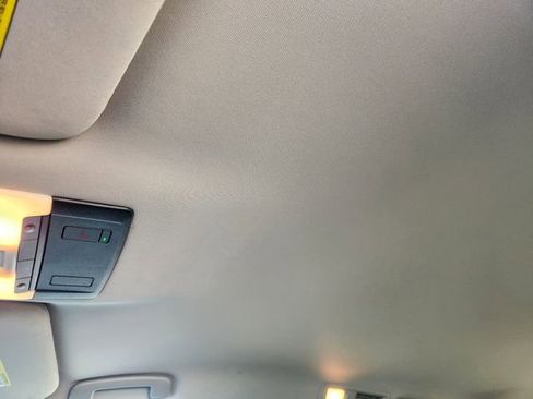 Certified 2025 Nissan Pathfinder SV image 19