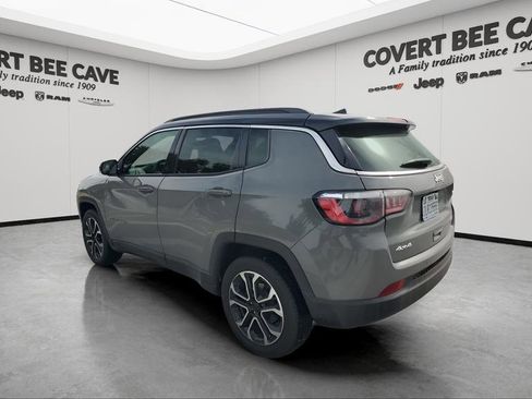 Used 2024 Jeep Compass Limited image 7