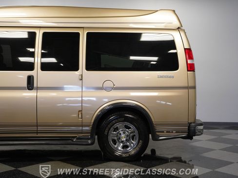 Used 2006 Chevrolet Express 1500 w/ Preferred Equipment Group image 24