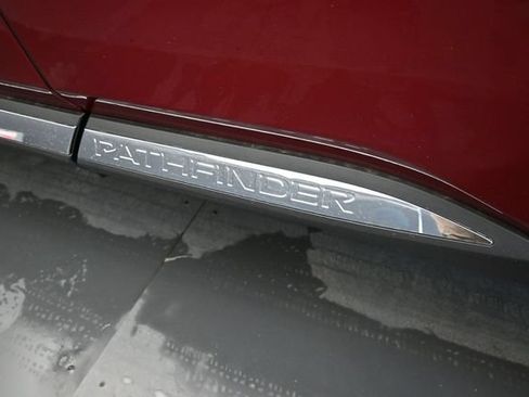 Used 2026 Nissan Pathfinder Platinum FWD image 21