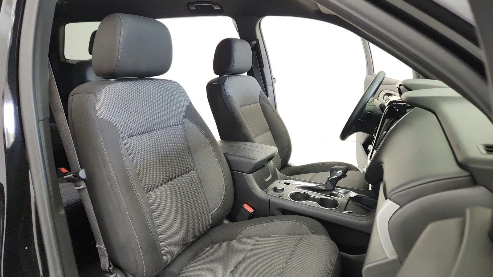Used 2023 Chevrolet Traverse LT FWD image 39