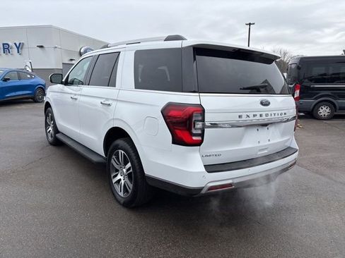 Used 2024 Ford Expedition Limited image 5