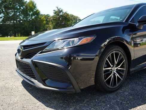Used 2021 Toyota Camry SE FWD image 17