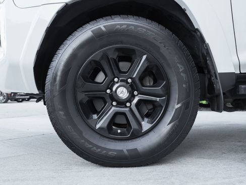 Used 2018 Toyota 4Runner SR5 RWD image 14