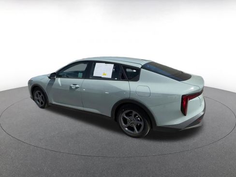 Used 2025 Kia K4 LXS image 10