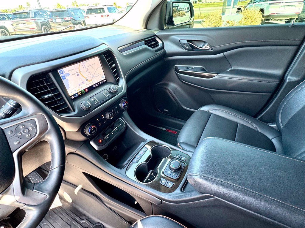 Used 2023 GMC Acadia AT4 w/ Technology Package AWD/4WD image 42