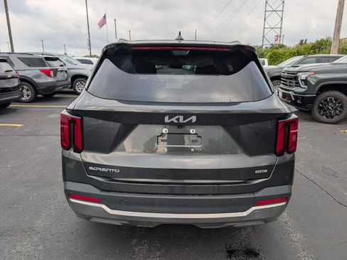 Used 2025 Kia Sorento SX Prestige AWD/4WD image 6