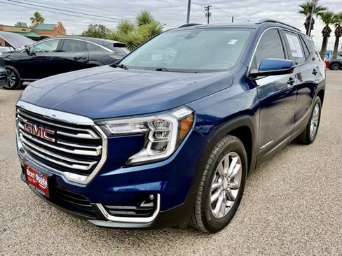 Used 2022 GMC Terrain SLT w/ LPO, Floor Liner Package image 3
