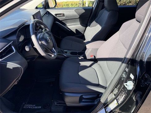 Certified 2024 Toyota Corolla Cross LE image 19