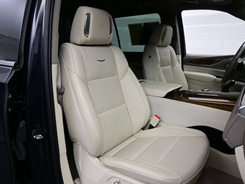 Used 2023 Cadillac Escalade ESV Premium Luxury Platinum AWD/4WD image 15