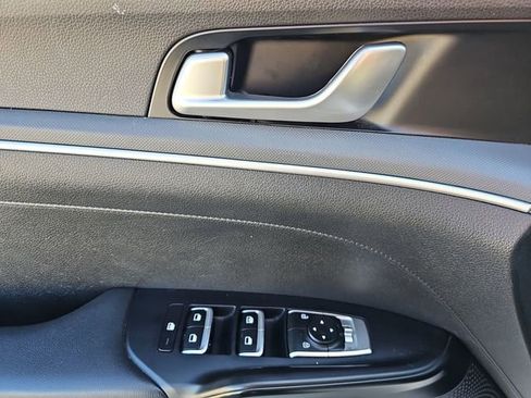 Used 2023 Kia K5 LXS image 22