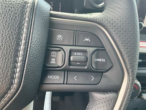 New 2026 Toyota 4Runner SR5 AWD/4WD image 21